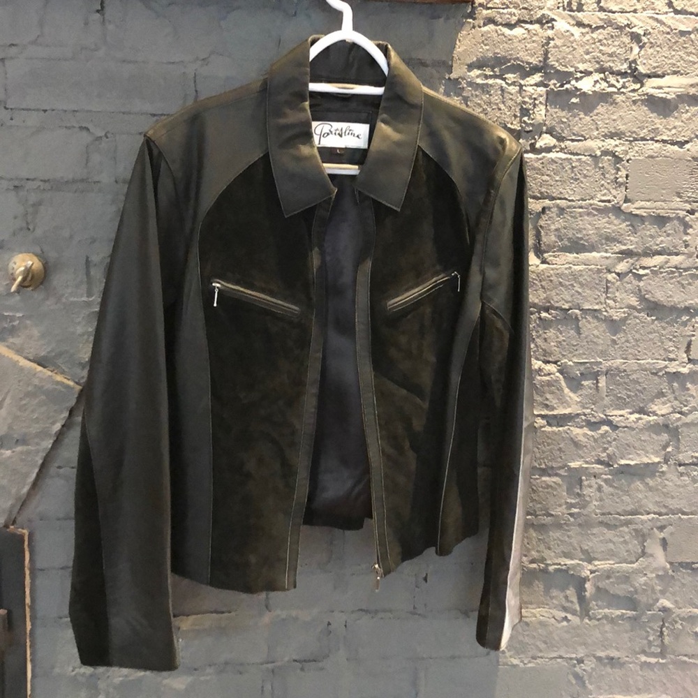 Women’s black leather jacket, size large